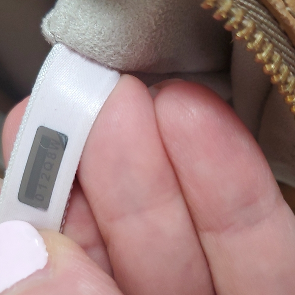 Authenticated Jimmy Choo Handbag - Picture 5 of 13